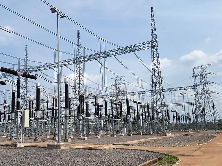 SUBSTATION UGWUAJI 330kV (SWITCHYARD)